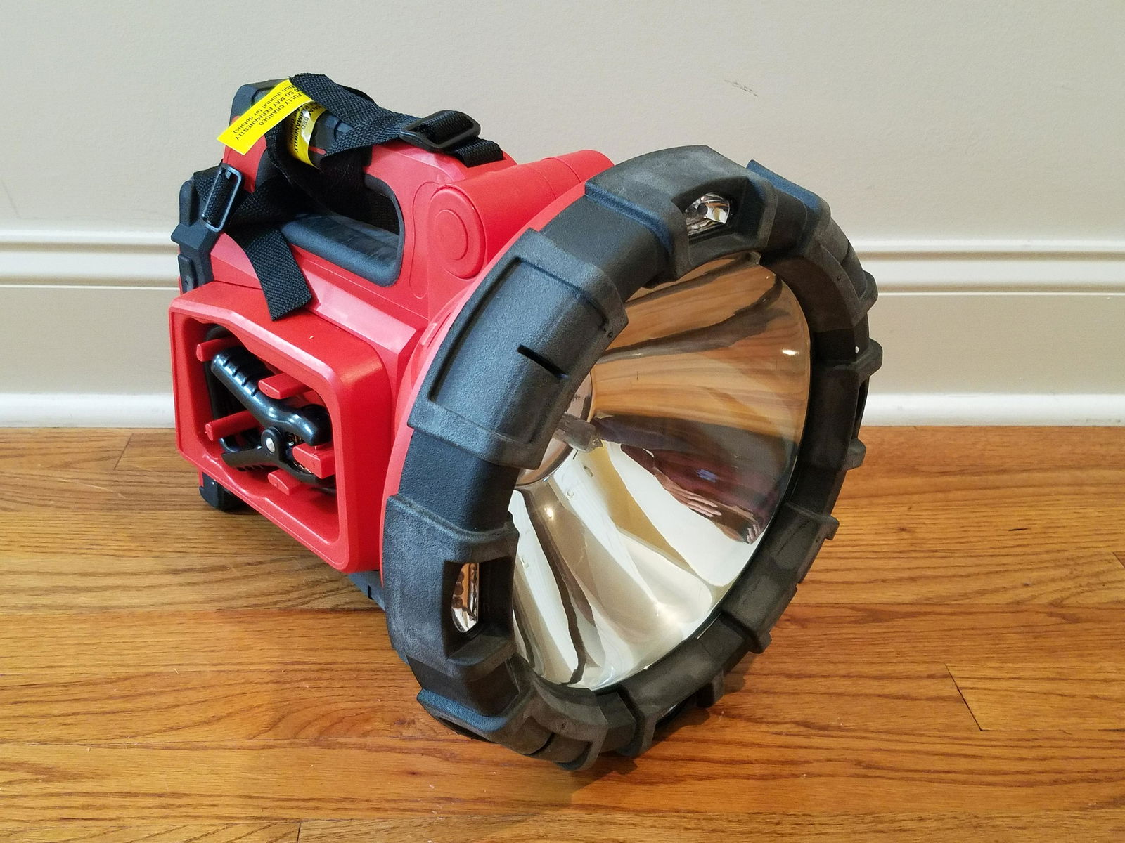 Mamba Power Search Light and Jump Starter (1 of 4)