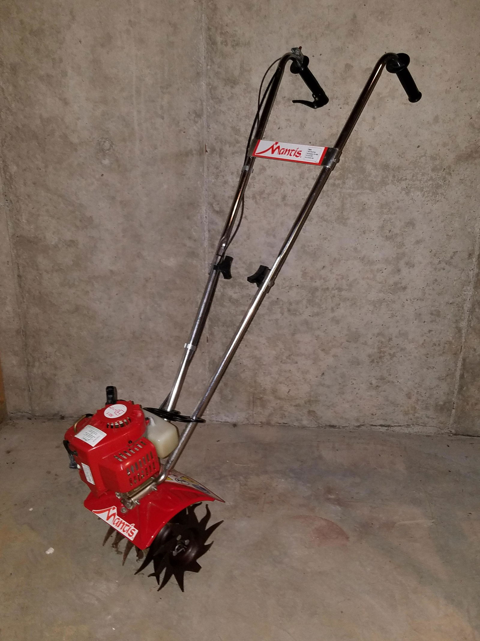 Mantis Roto Tiller (1 of 3)