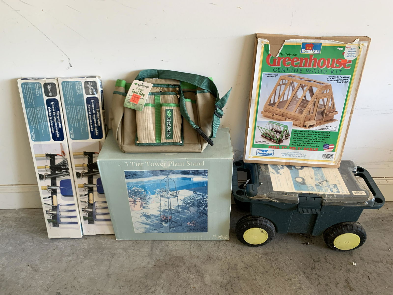 6 Pcs Gardening Items (1 of 6)