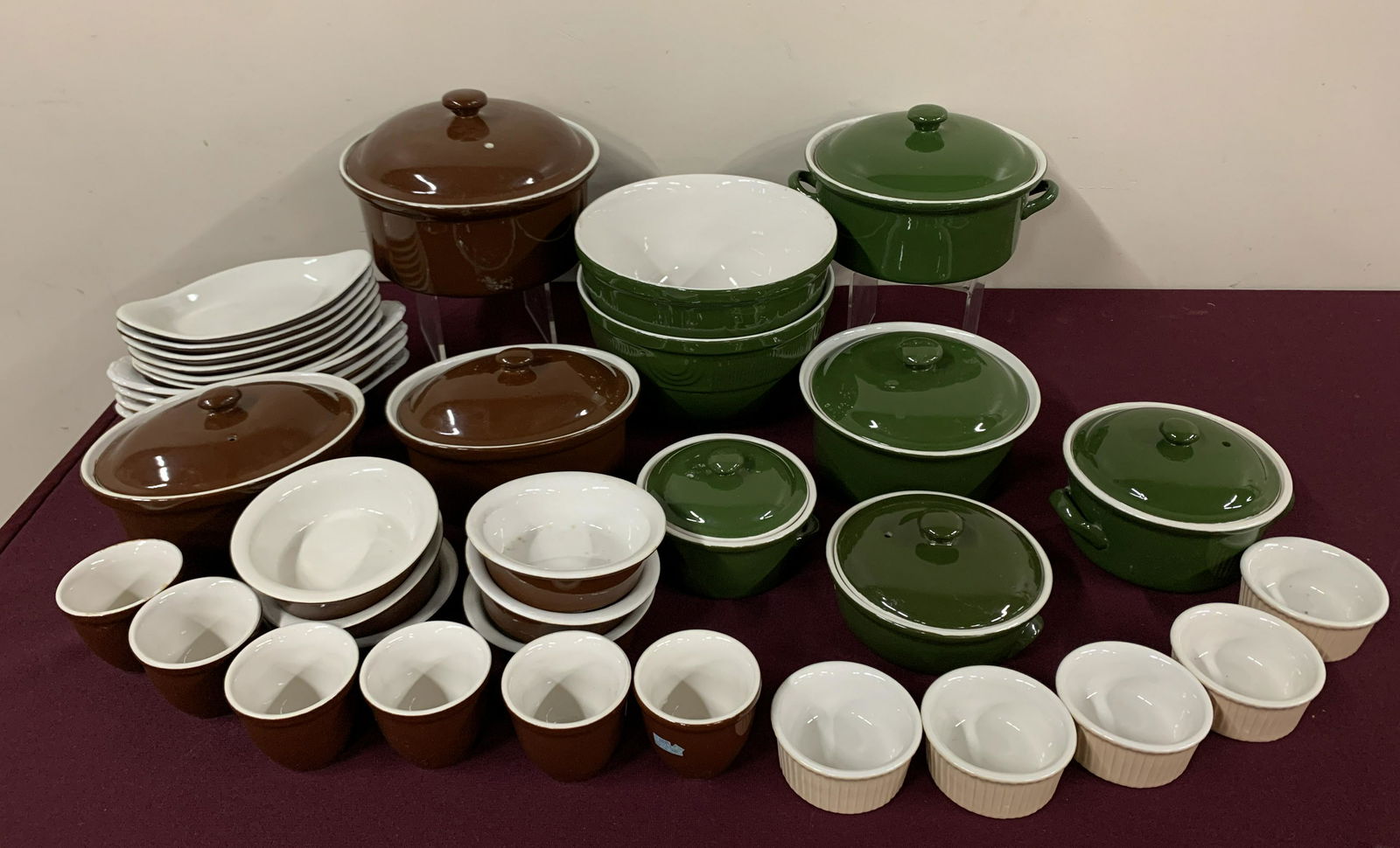 37 Pcs Hall Dinnerware (1 of 3)
