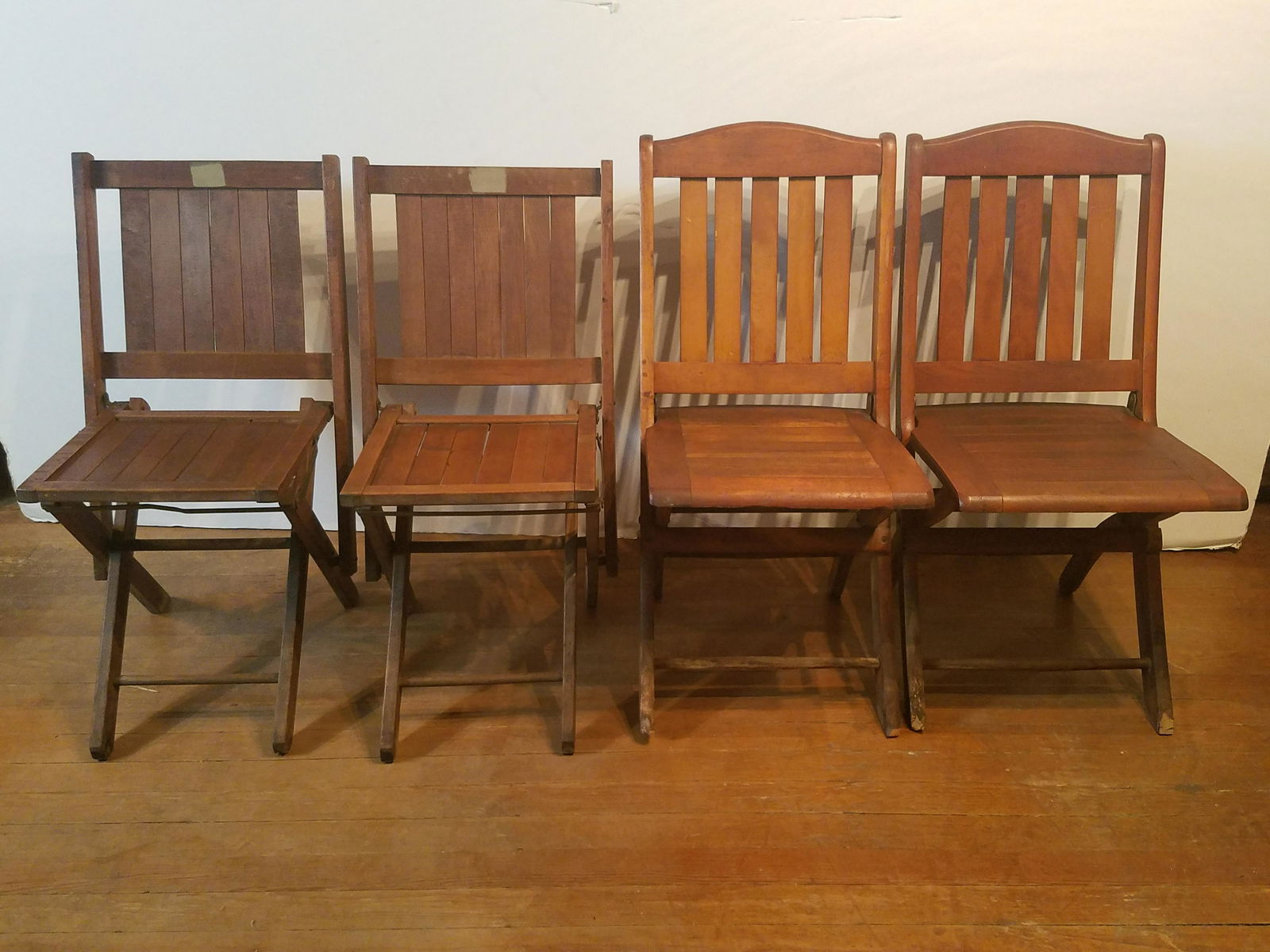 4 Wooden Folding Chair (1 of 5)