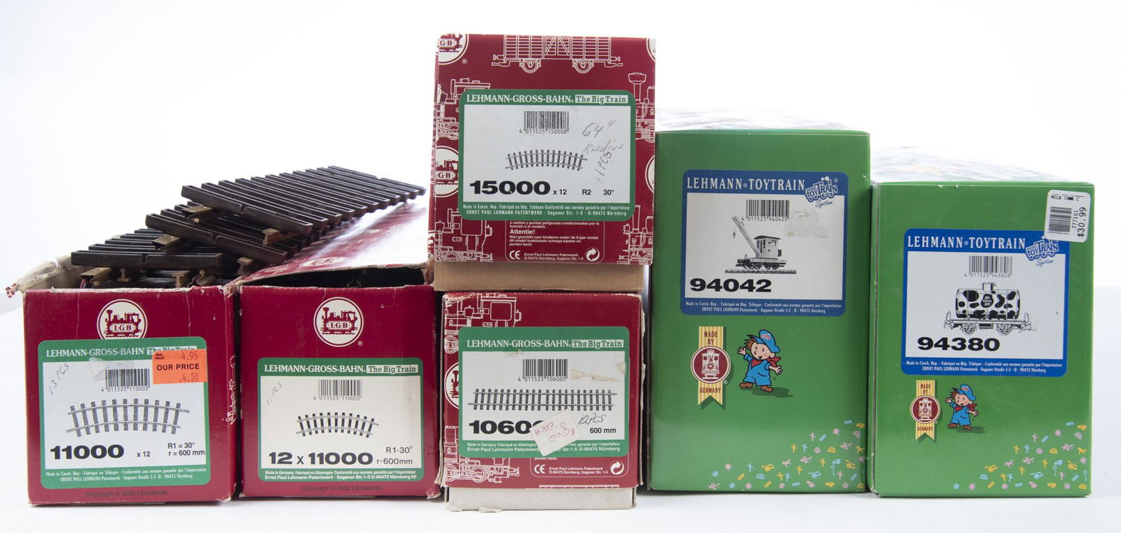 13 Assorted G Scale Rolling Stock & Track: DESCRIPTION: Thirteen assorted G scale rolling stock. Most in original boxes. Bachmann Big Hauler models include #9 locomotive and tender, 328 Victor Gold Mining Co. gondola, Santa Fe ATSF 425 caboose