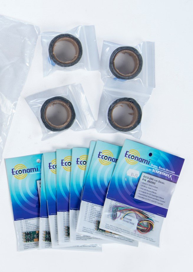 8 HO Soundtraxx Tsunami Diesel Sound Items (1 of 1)