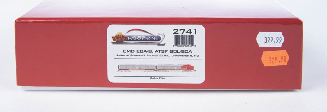 1 HO Broadway Ltd Santa Fe Pass Set w/ Sound (1 of 2)