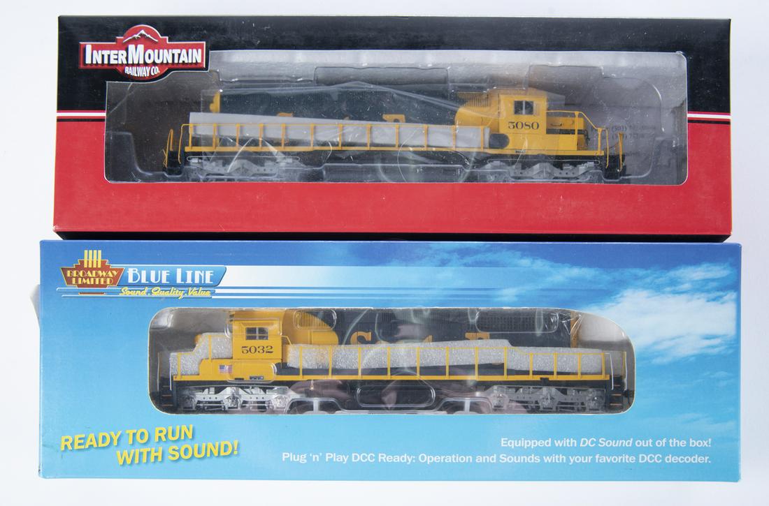 2 HO Santa Fe SD40-2 Diesel Locos with Sound (1 of 2)