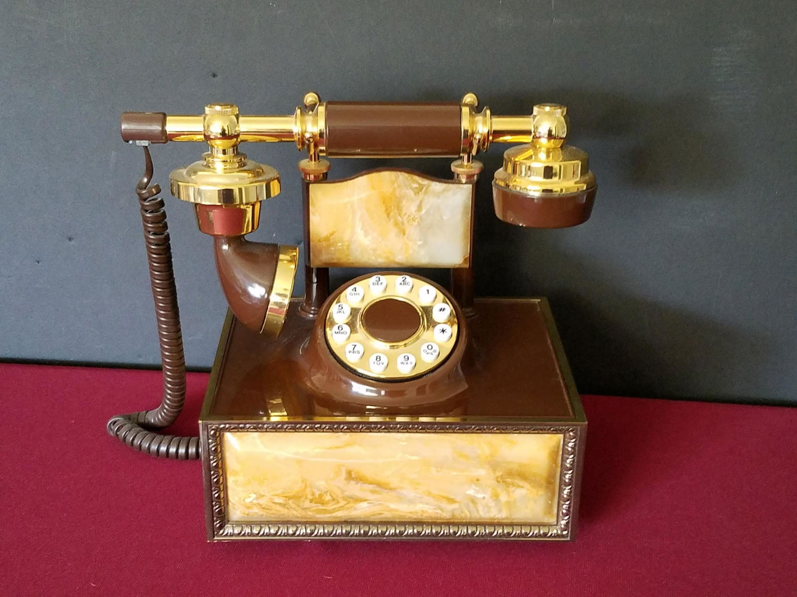 Vintage Phone (1 of 3)