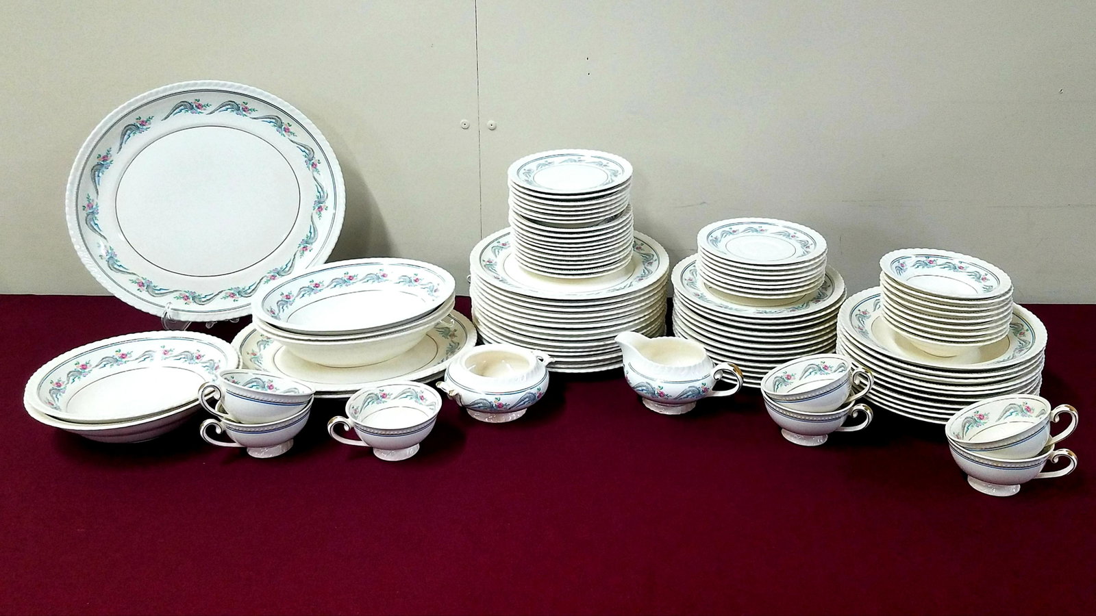 89 Pcs Steubenville "Monticello" Dinnerware: Dinner plate: 9-3/4" diameter. Sugar dish missing lid.