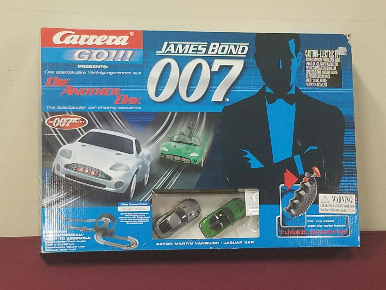 James Bond 007 Die Another Day Racing Set (1 of 3)