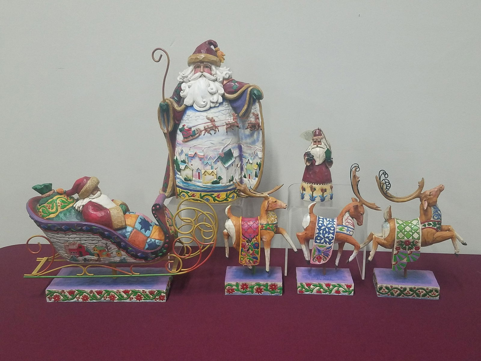 6 Pcs Jim Shore Santa's and Reindeer (1 of 4)