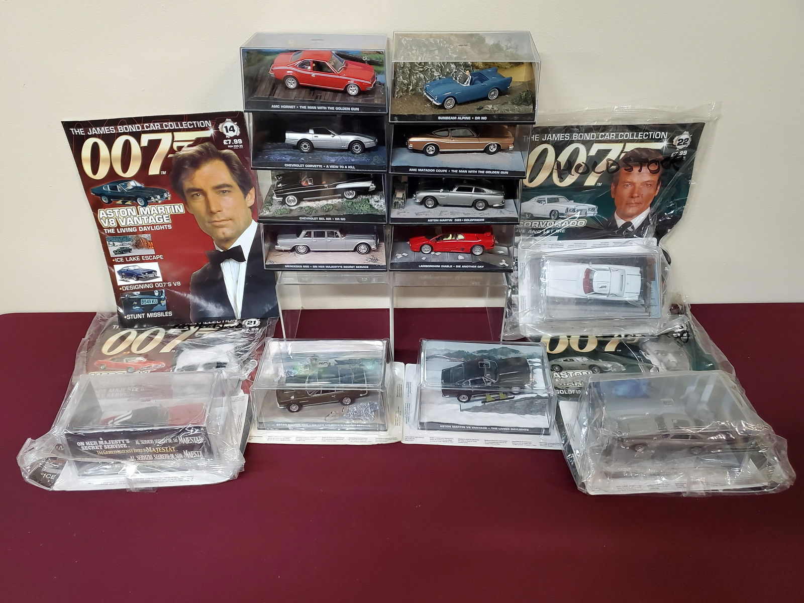 13 James Bond 007 Die Cast Cars (1 of 6)