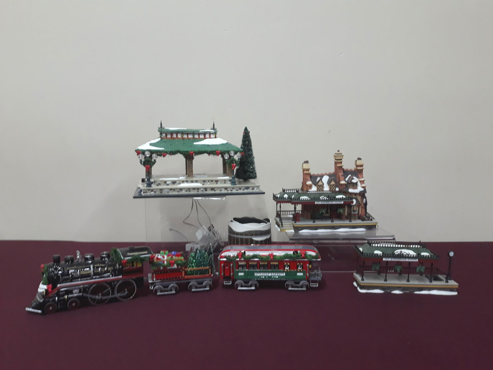 2 Dept. 56 Holiday Train Stations (1 of 2)