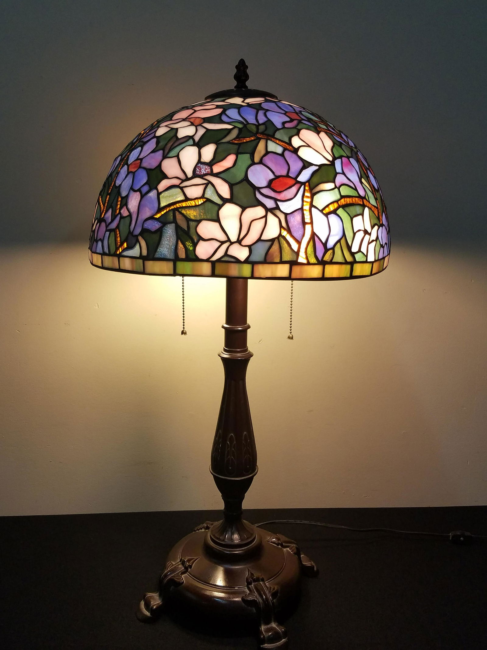 2 Lite Leaded Glass Table Lamp (1 of 3)