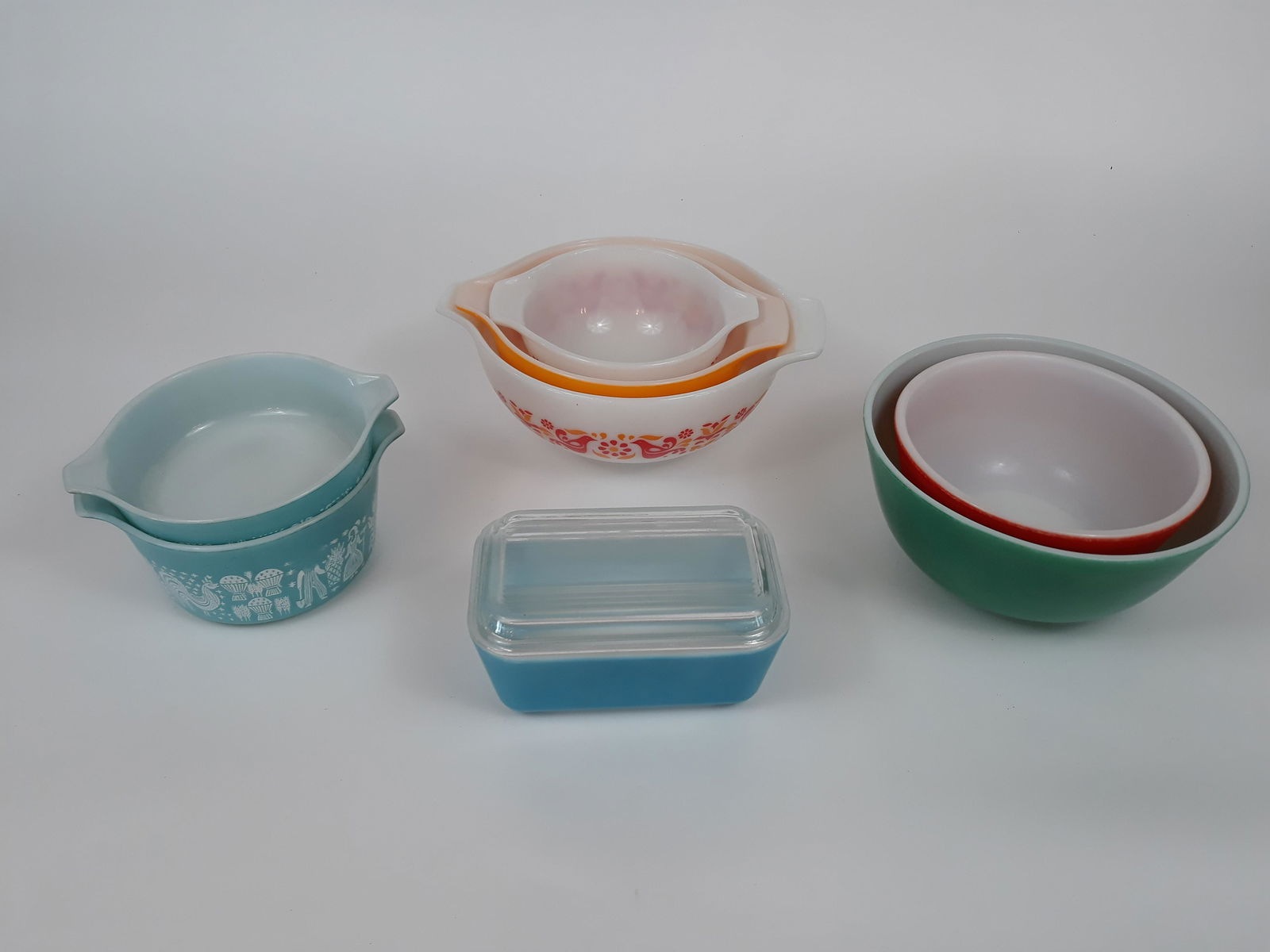 8 pcs Pyrex Incl Amish Butterprint & Friendship (1 of 7)