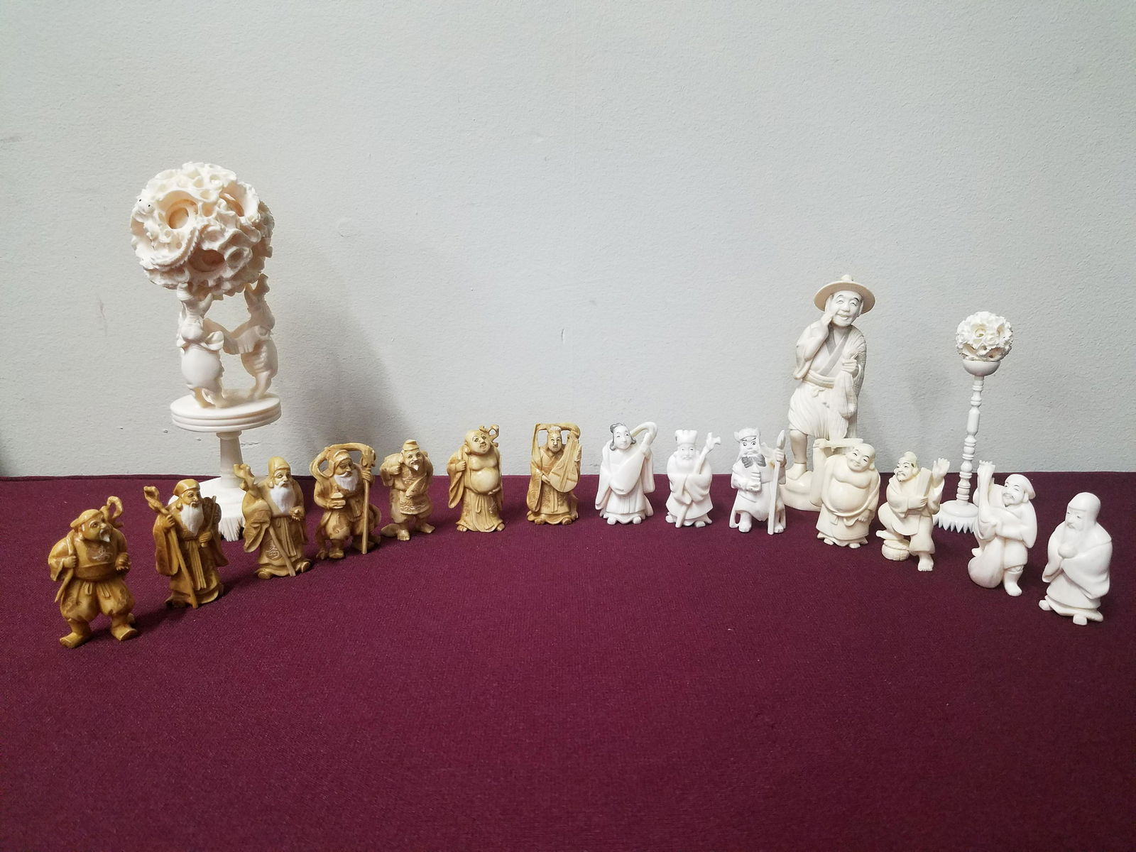 17 Asian Carvings incl Mystery Ball (1 of 4)