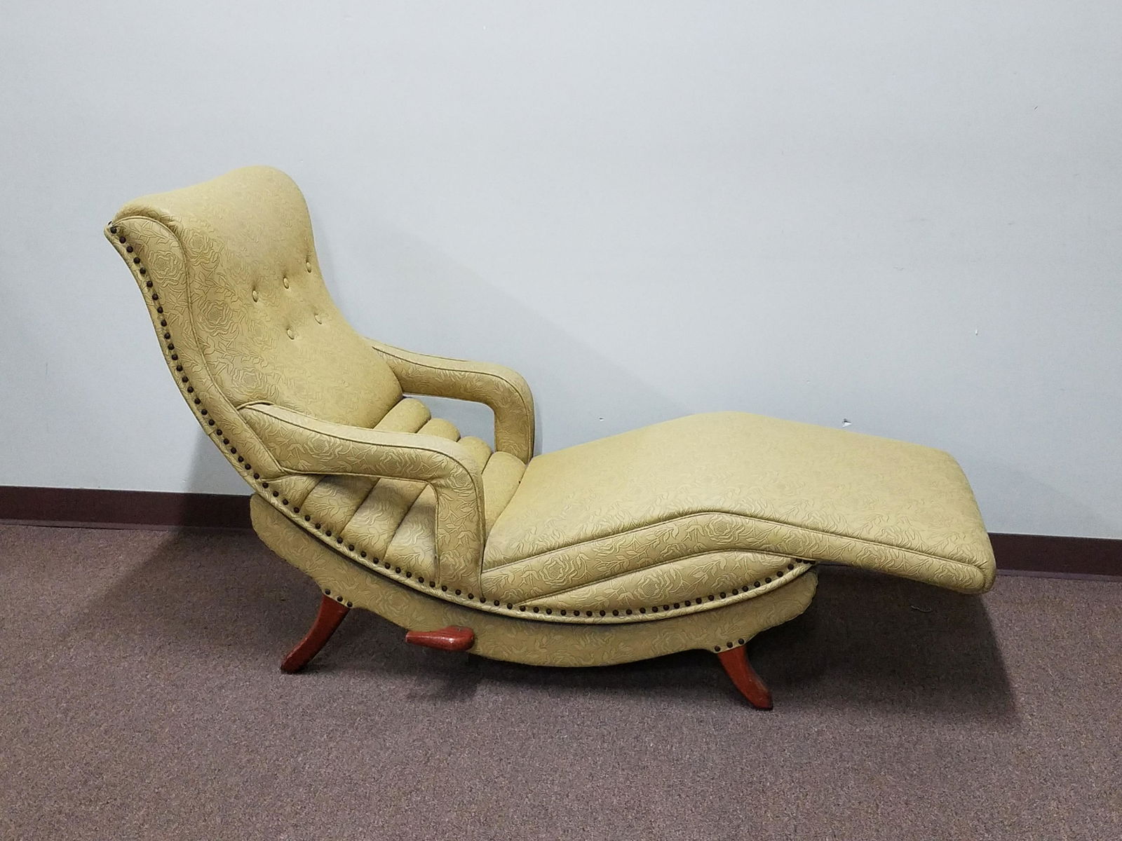 Contour Lounge Chair Jan 11, 2020 Cordier Auctions & Appraisals in PA