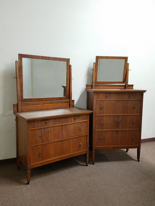 2 Antique Dressers With Mirrors Jan 11 2020 Cordier Auctions