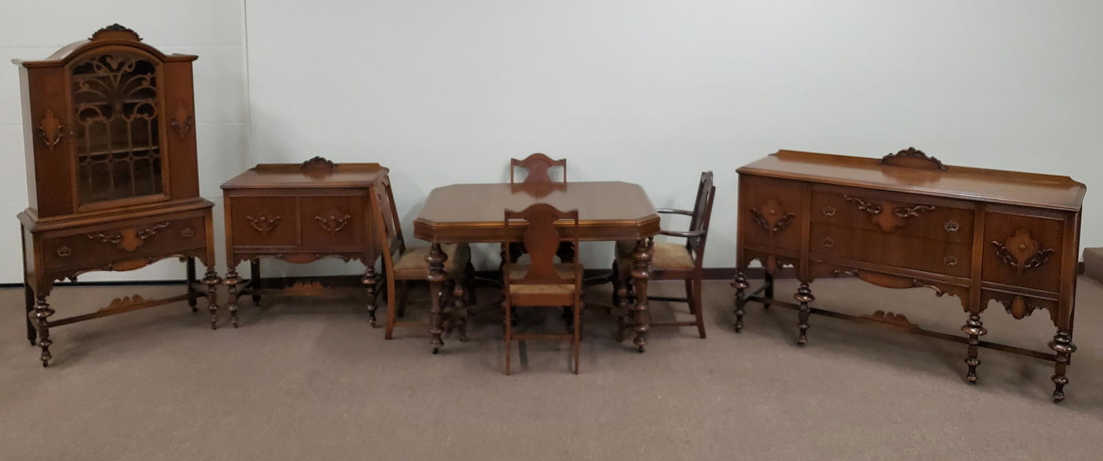 8 Pc Dining Set (1 of 9)