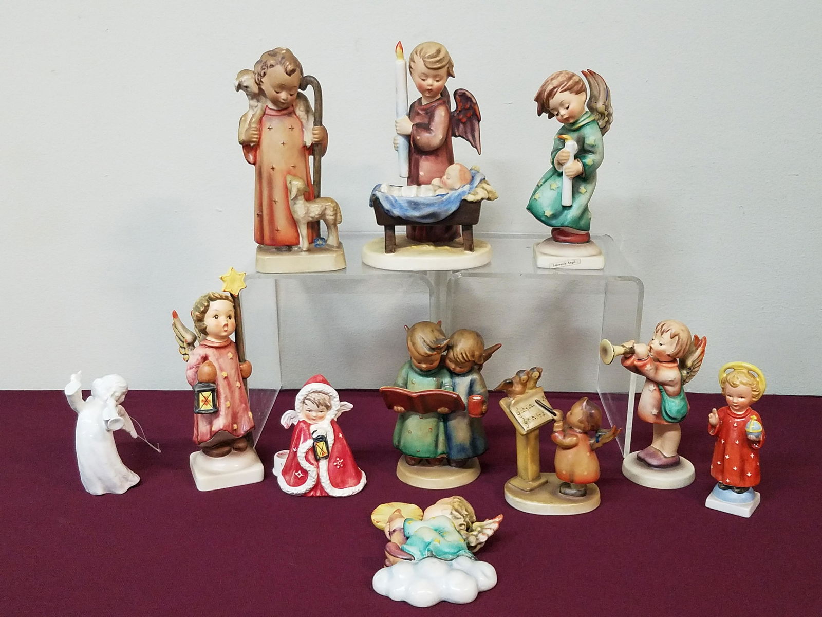 11 Hummel Figurines incl. Angels (1 of 9)