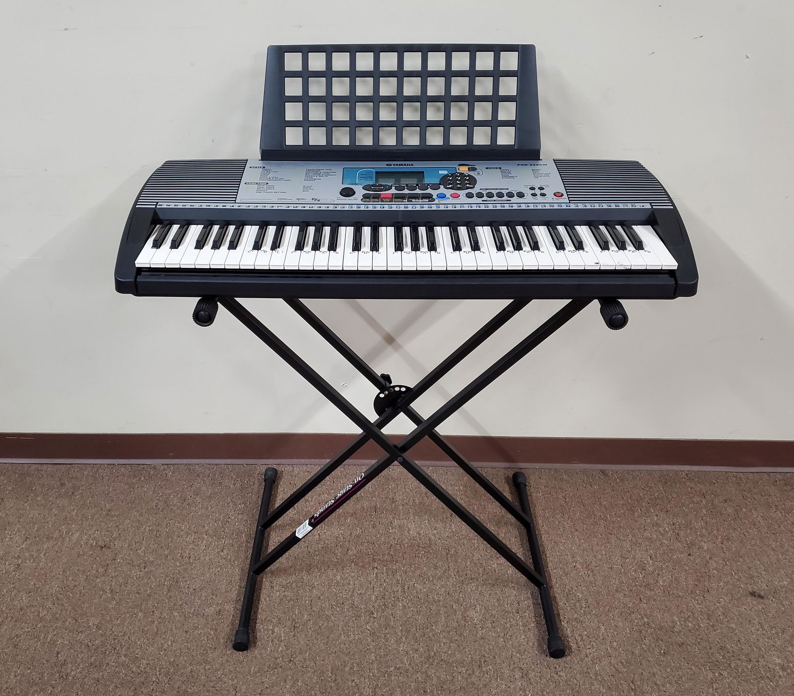 Yamaha PSR-225GM Keyboard (1 of 4)
