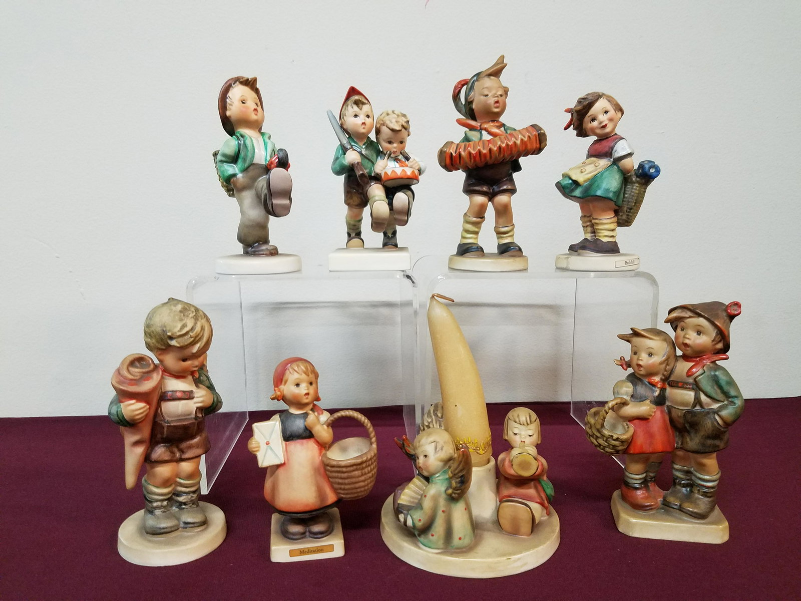 8 Hummel Figurines incl. Candle Holder (1 of 9)