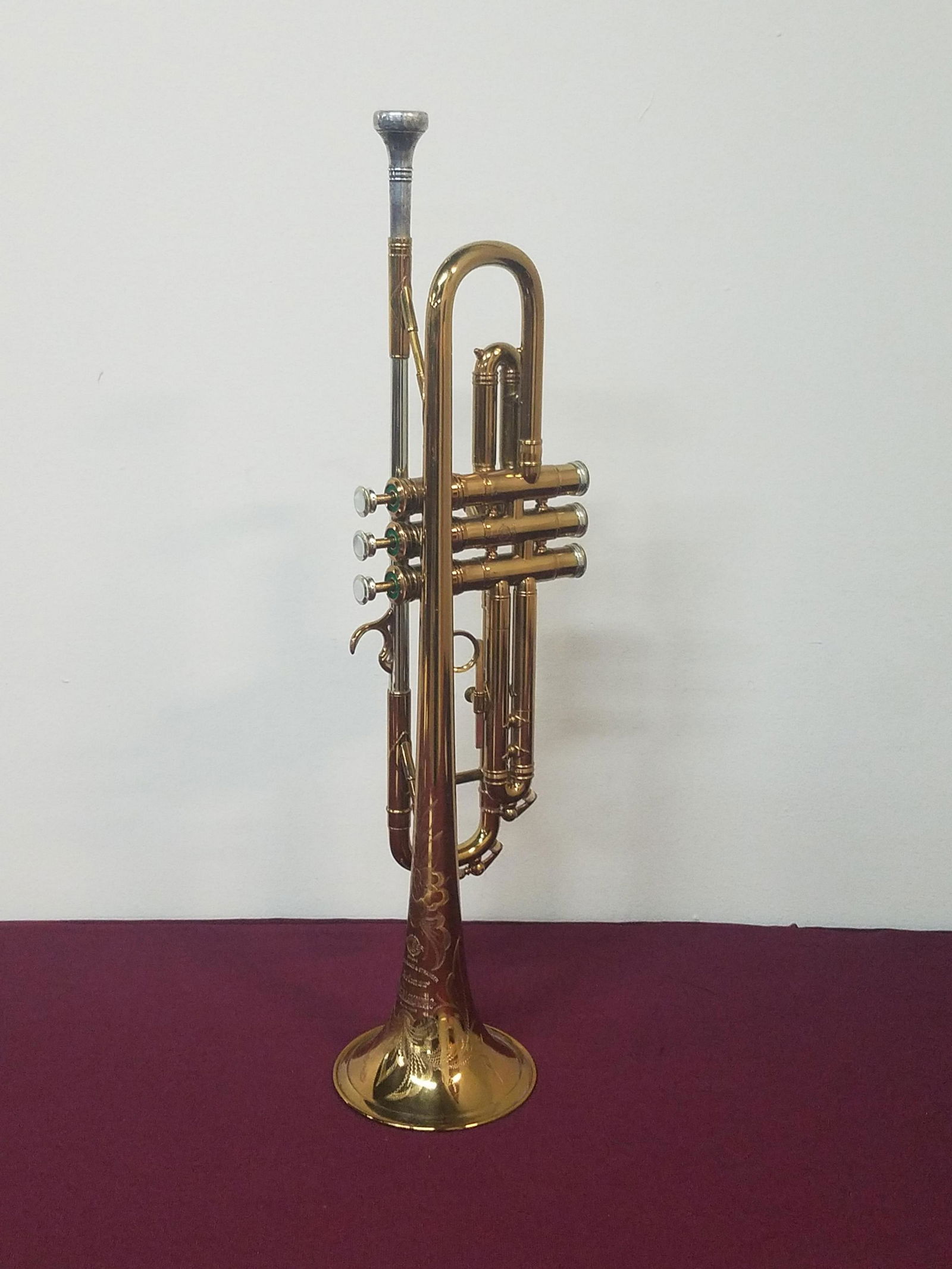Selmer Trumpet with Case (1 of 5)
