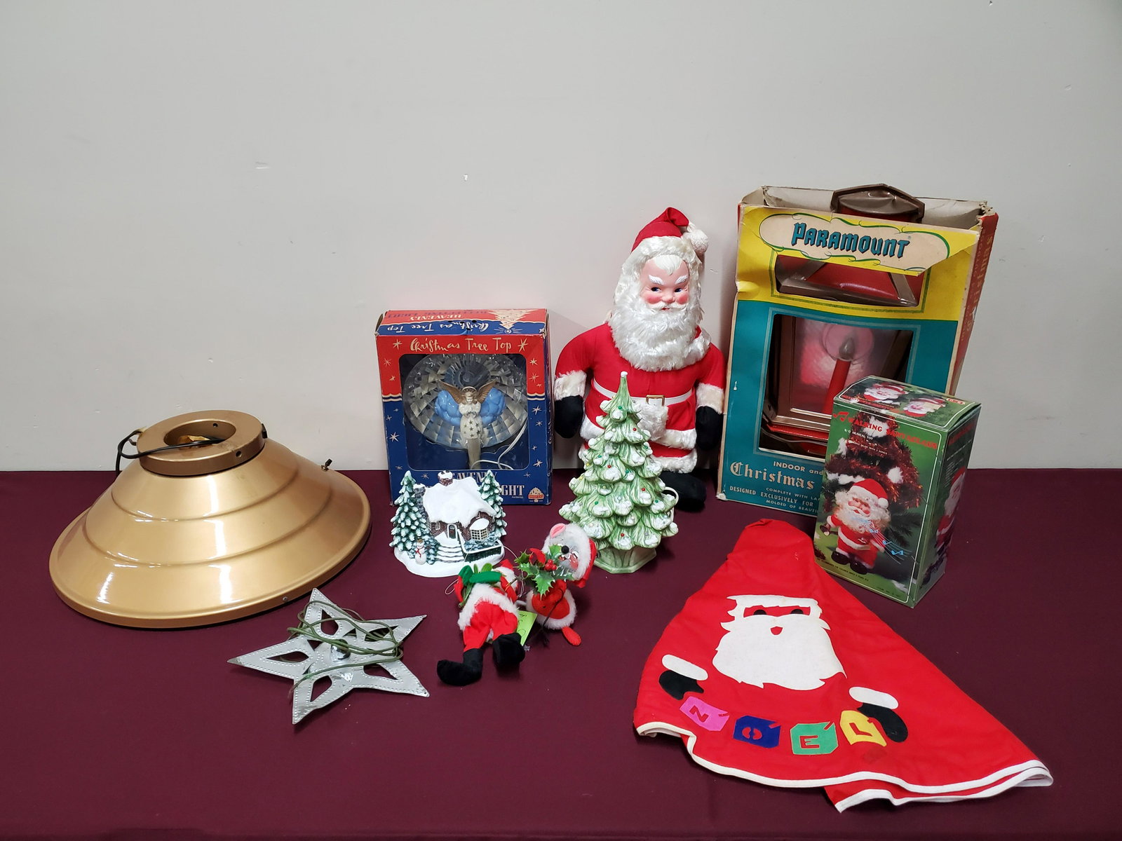 11 Pcs Christmas incl. Annalee Dolls (1 of 2)