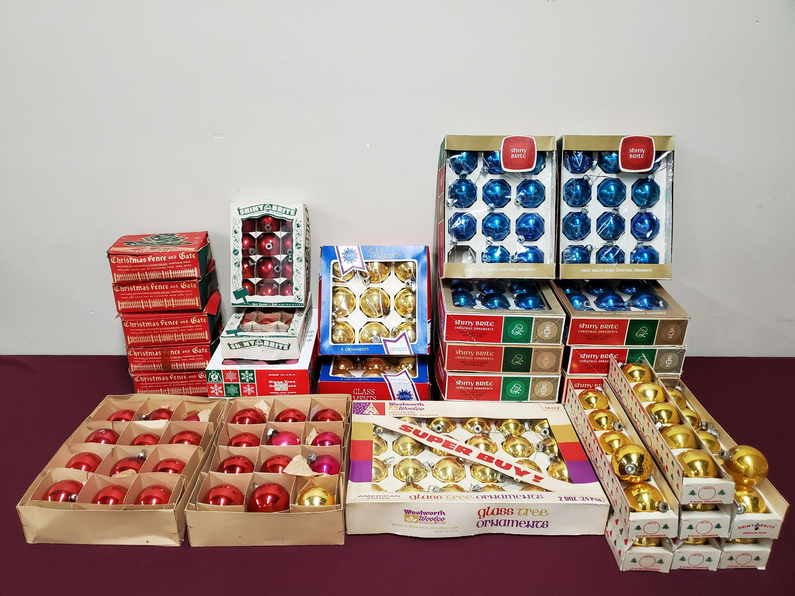 33 Pcs Christmas Ornaments (1 of 2)