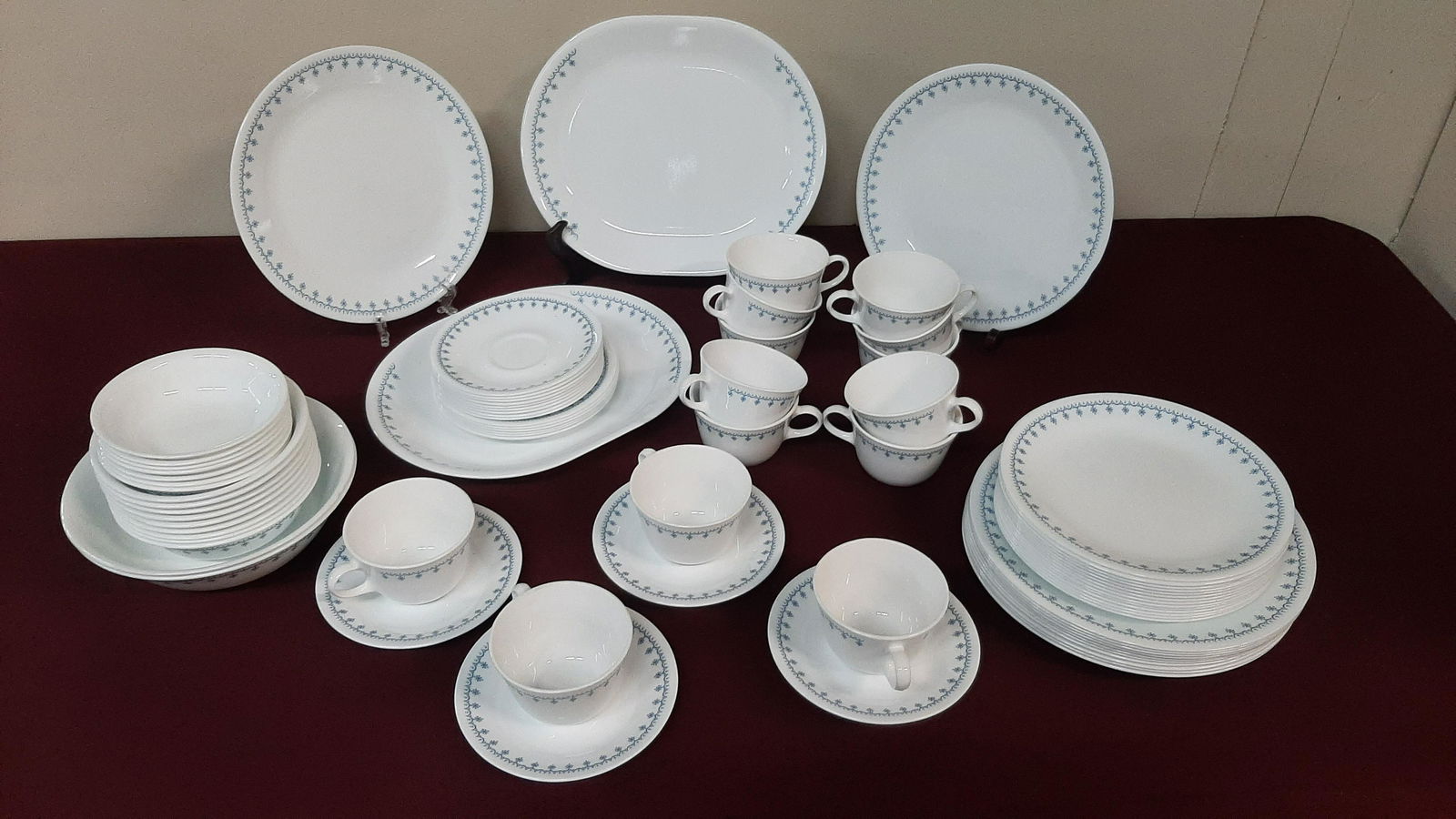 79 Pieces Corning Corelle China (1 of 3)