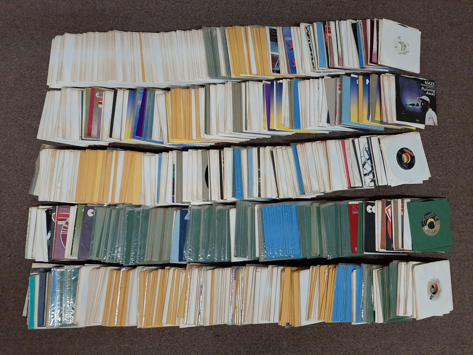 1,025 45rpm Records incl. James Brown (1 of 10)