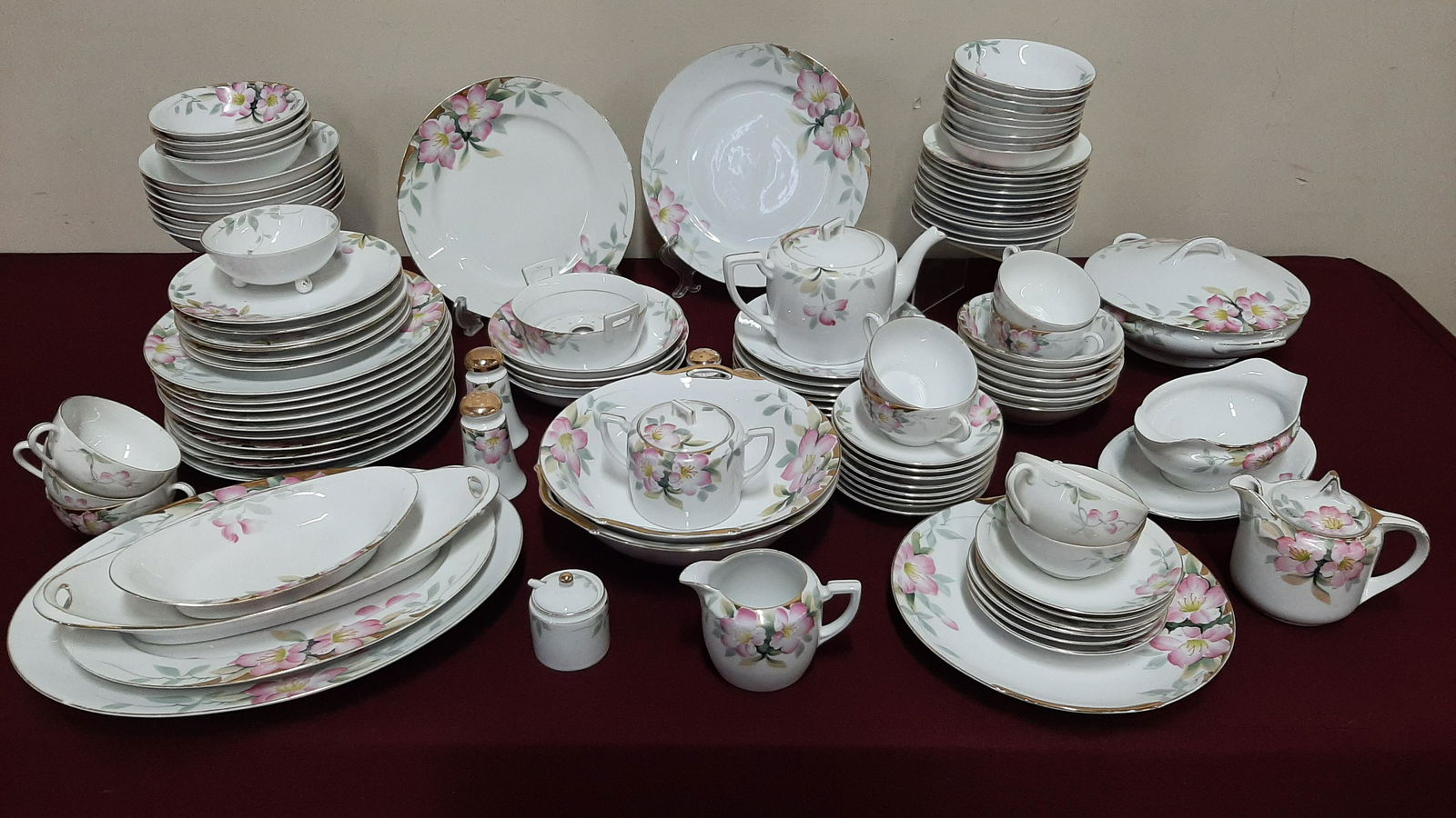 109 Pcs Noritake Azealia China (1 of 3)