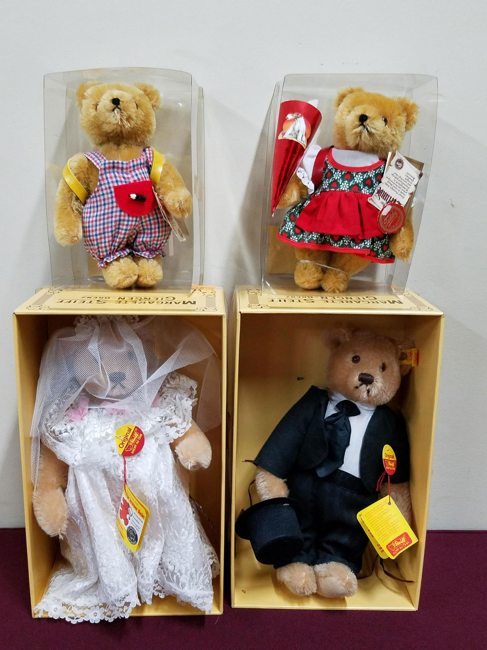 4 Steiff Bears incl. Bride and Groom (1 of 4)