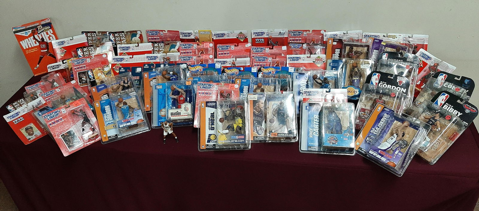 59 Pc Basketball Action Figure Collection (1 of 14)