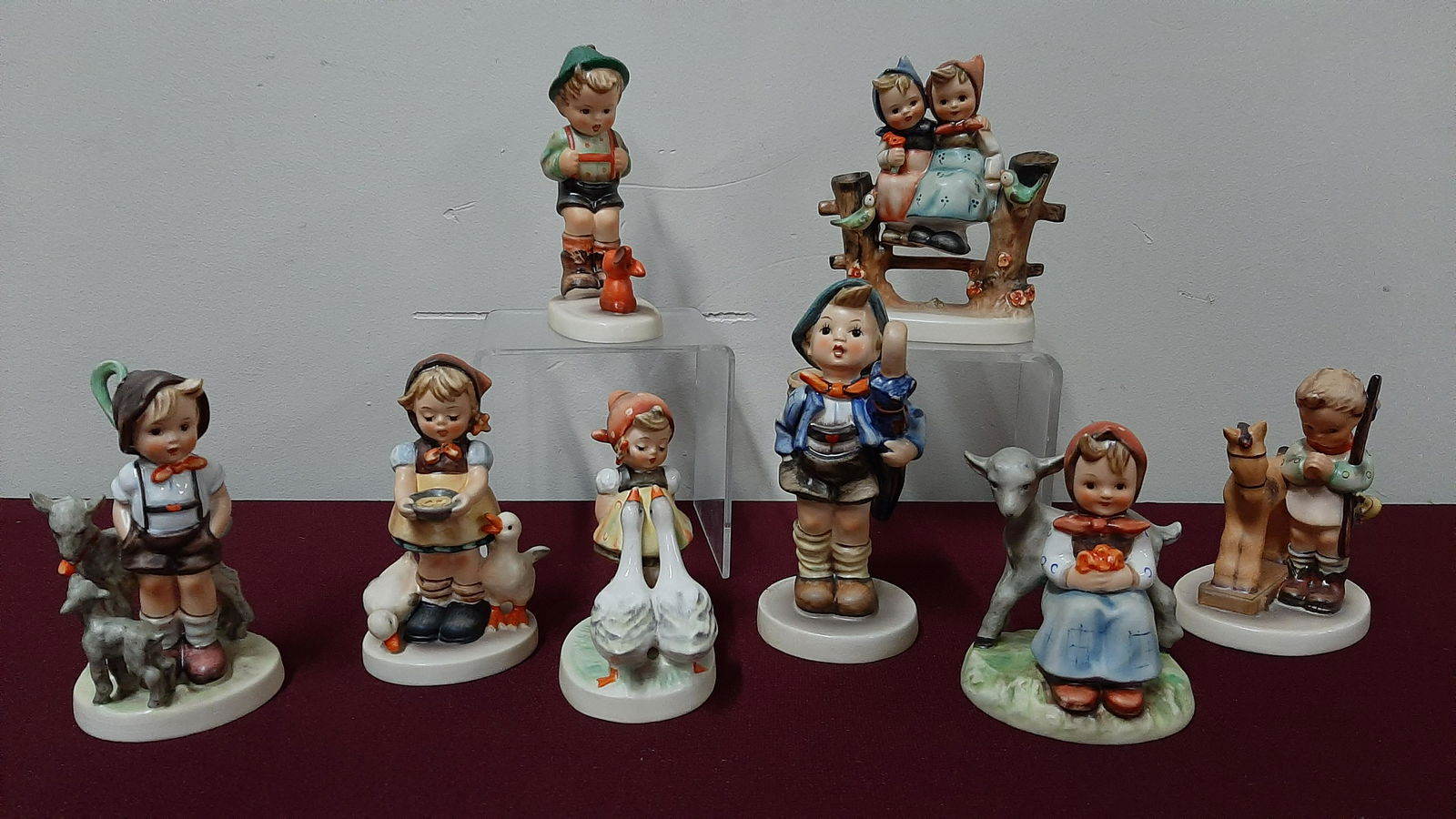 8 Hummel Figurines Incl. Prayer Before Battle (1 of 9)