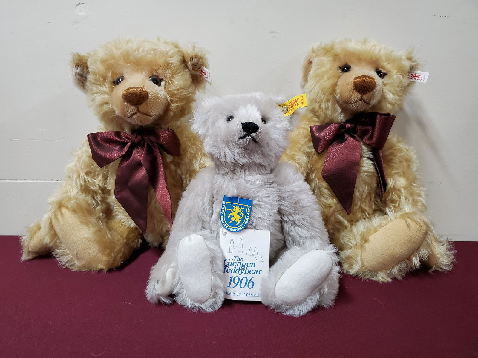 3 Steiff Bears (1 of 3)