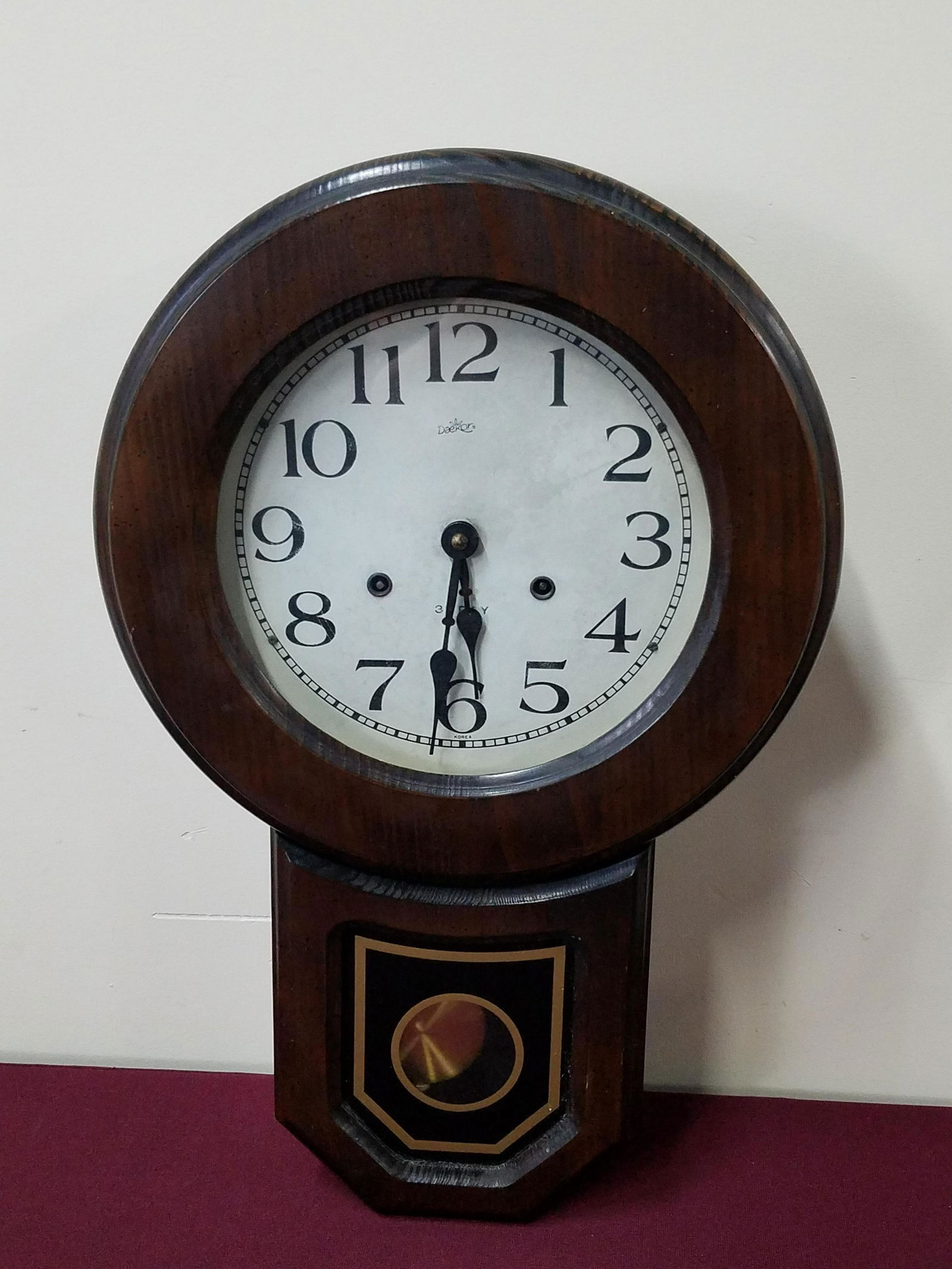 Daekor 31 Day Regulator Clock Jan 25 Daekor 31 Day Regulator Clock Jan 25