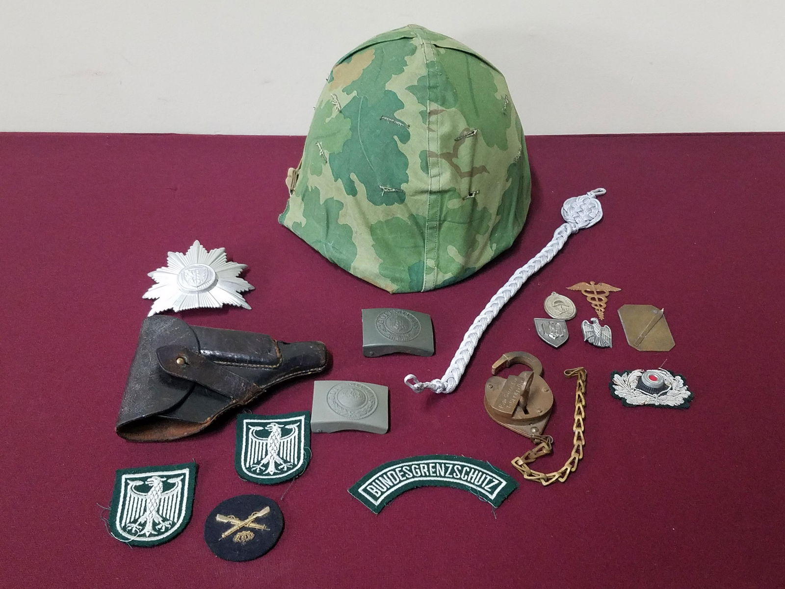 17 Pcs Pins, medallions, Buckles and Patches (1 of 3)