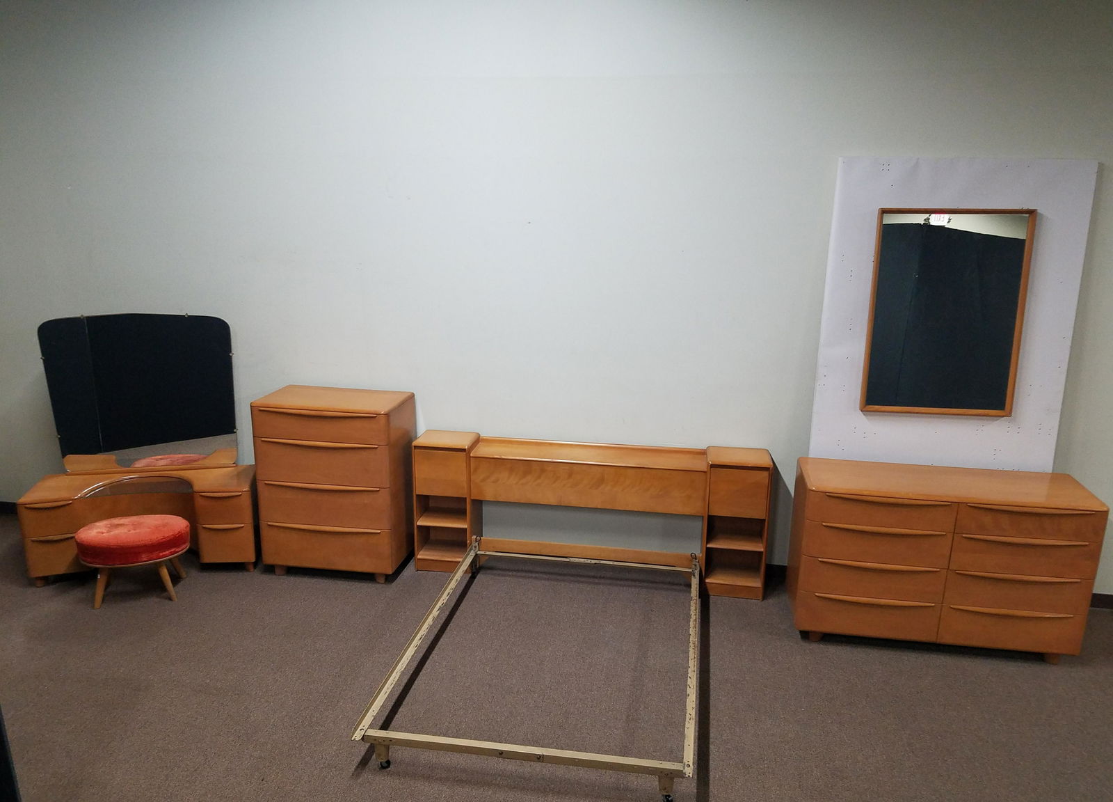 6 Pcs Heywood Wakefield Bedroom Suite (1 of 3)