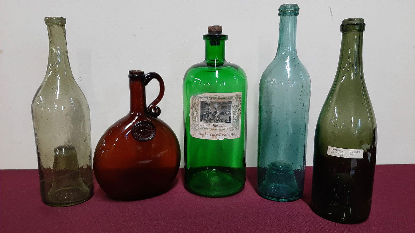 5 Antique Bottles Incl. Perfume oil (1 of 4)