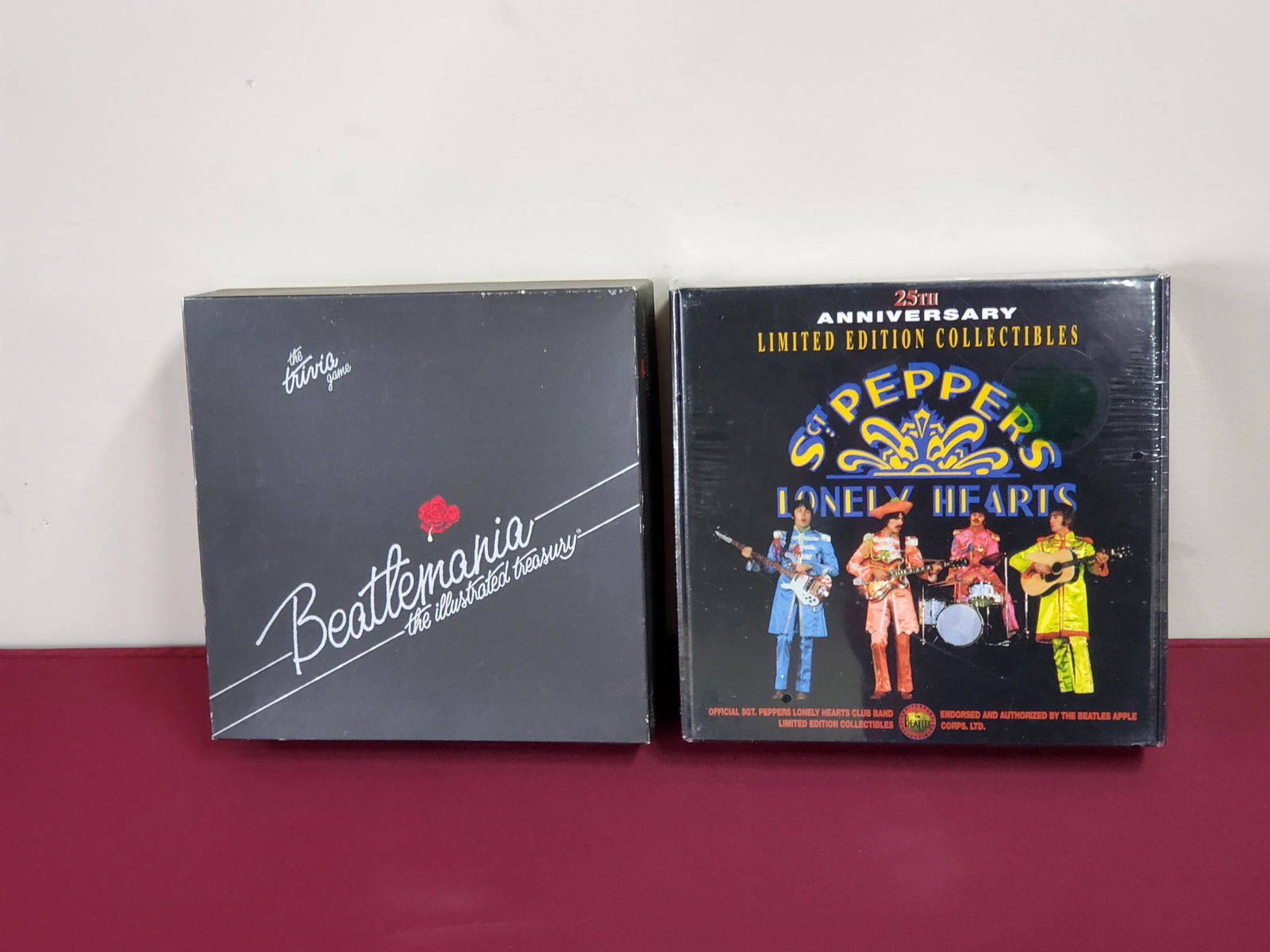 Beatles Manis Game and Box Set (1 of 3)