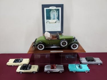 6 Danbury Die Cast Cars (1 of 5)