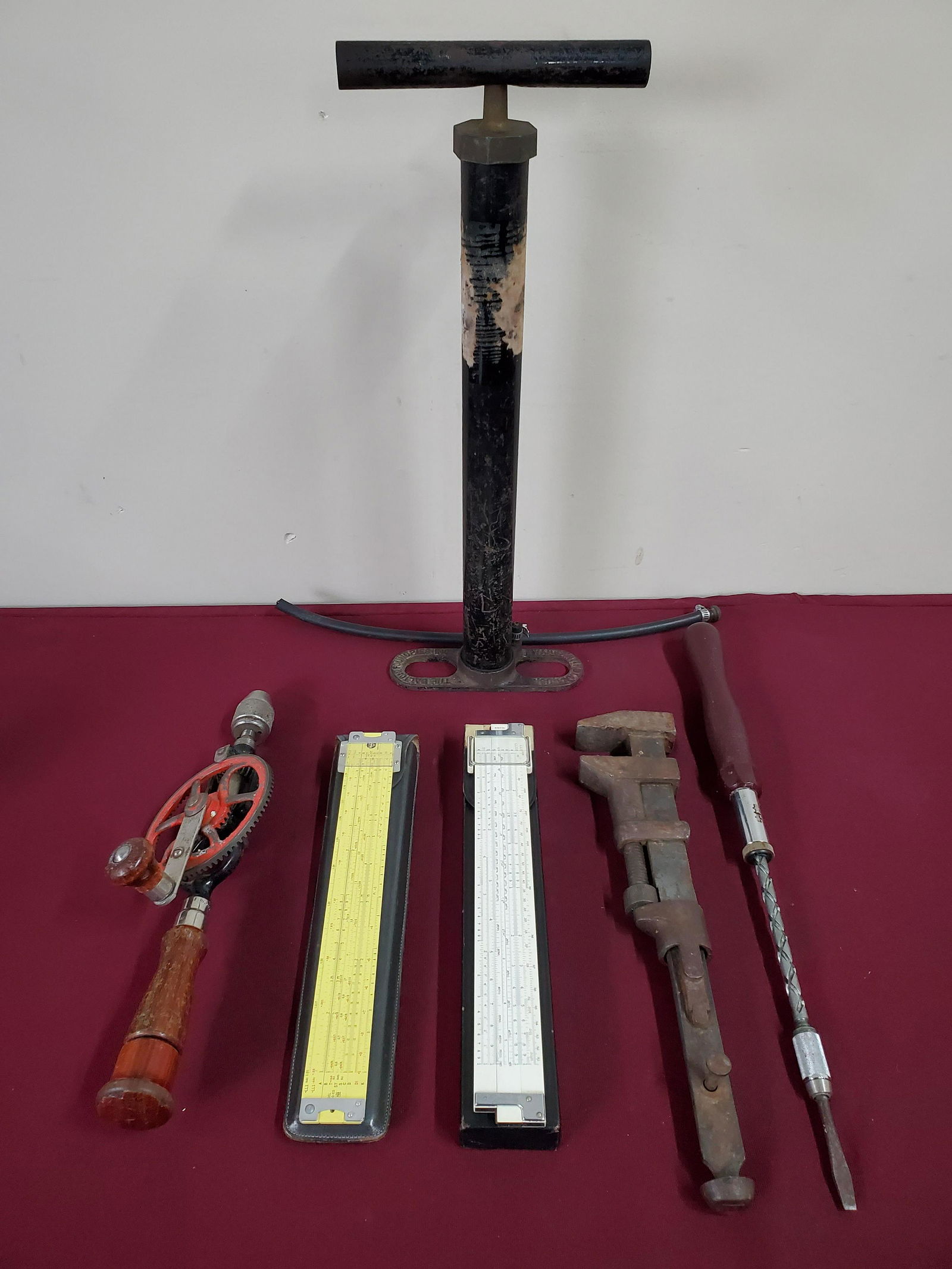 Vintage Tools incl. 2 Slide Rules (1 of 8)