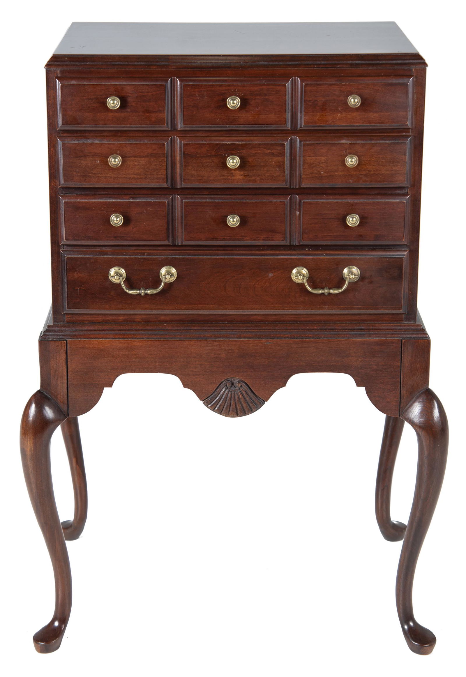 Thomasville Silver Chest: DESCRIPTION: Thomasville Queen Anne style silver chest. Late 20th century. With four drawers, shell carved skirt, on cabriole legs. MEASUREMENTS: 25-1/2" wide x 16" deep x 37" high. CONDITION: Light s