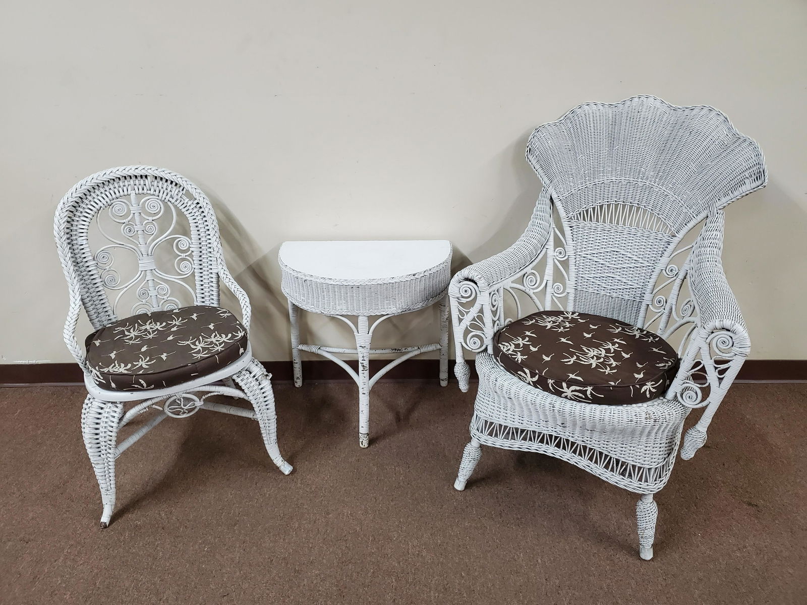 3 Pc Wicker Outdoor Set (1 of 8)