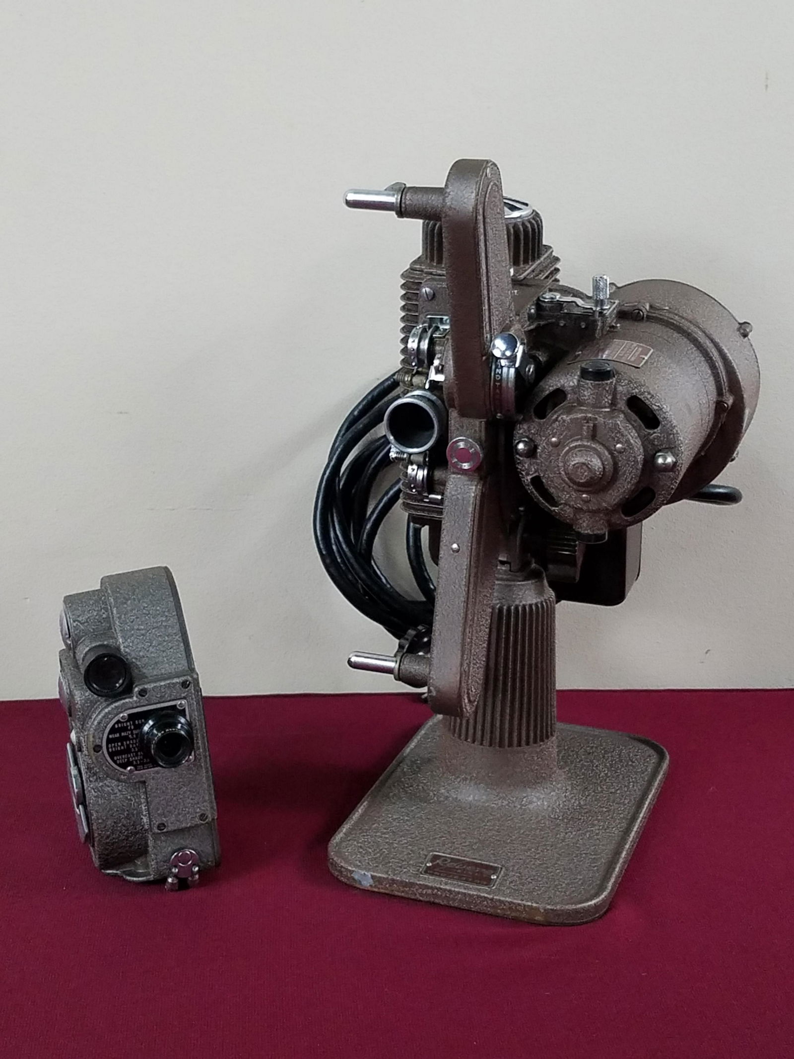 Revere Camera and Projector (1 of 4)