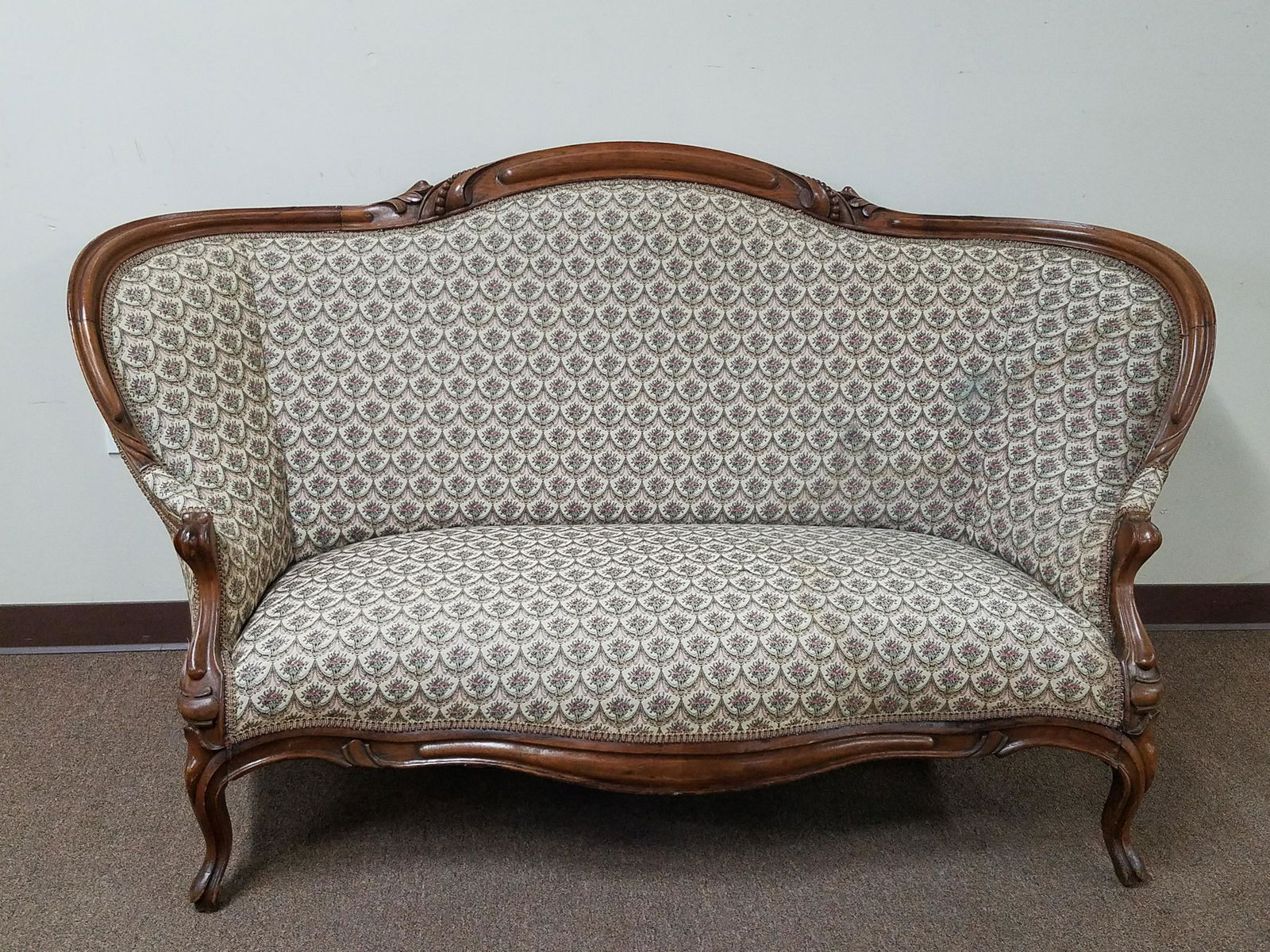 Victorian Settee (1 of 2)