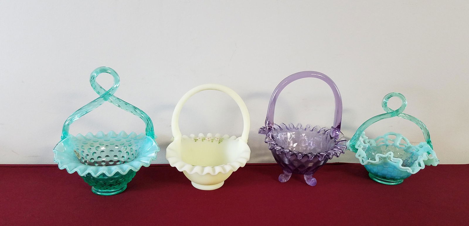 4 Fenton Glass Baskets incl. Opalescent (1 of 5)