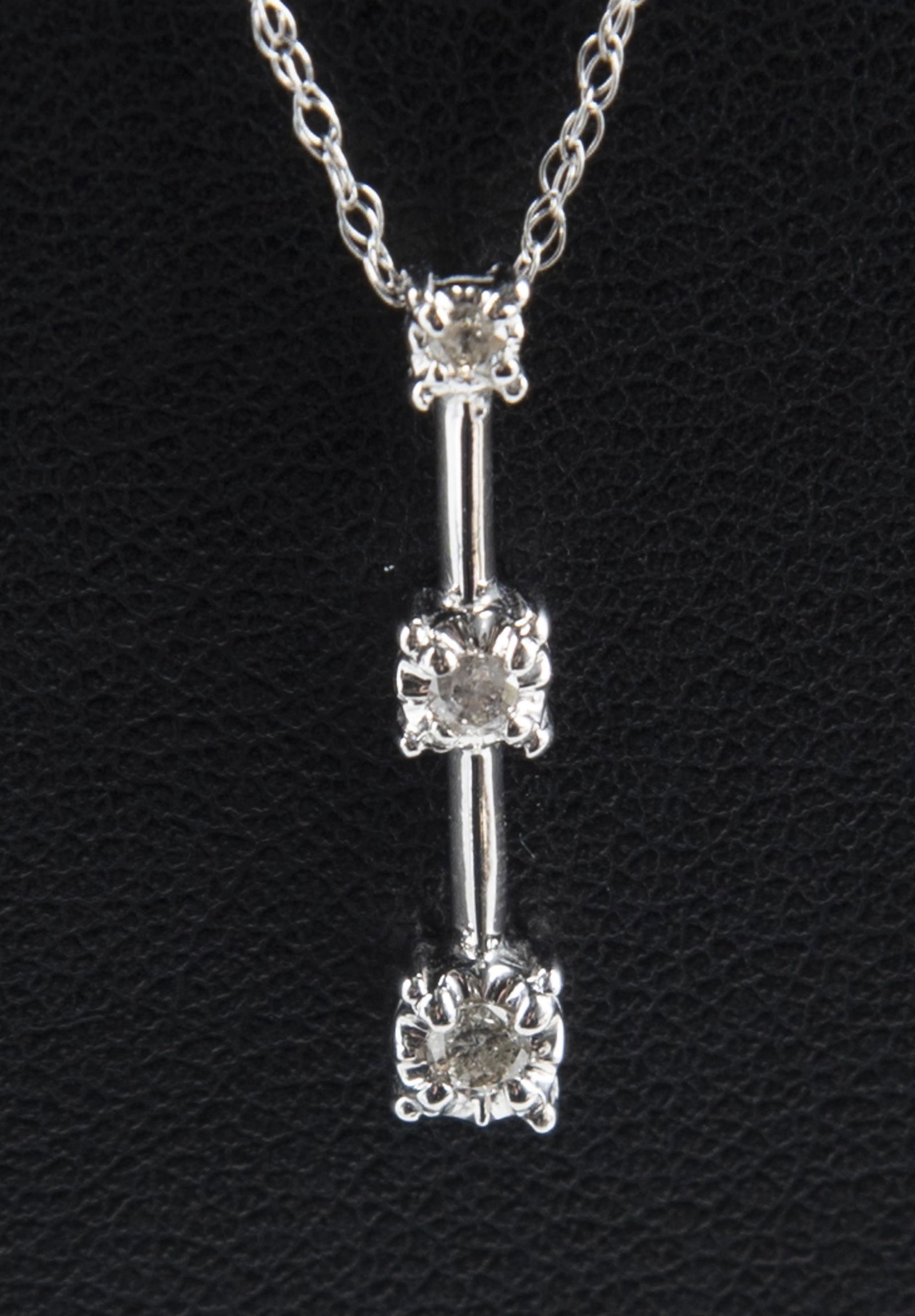 10k .10 CTW Diamond Pendant Necklace (1 of 2)