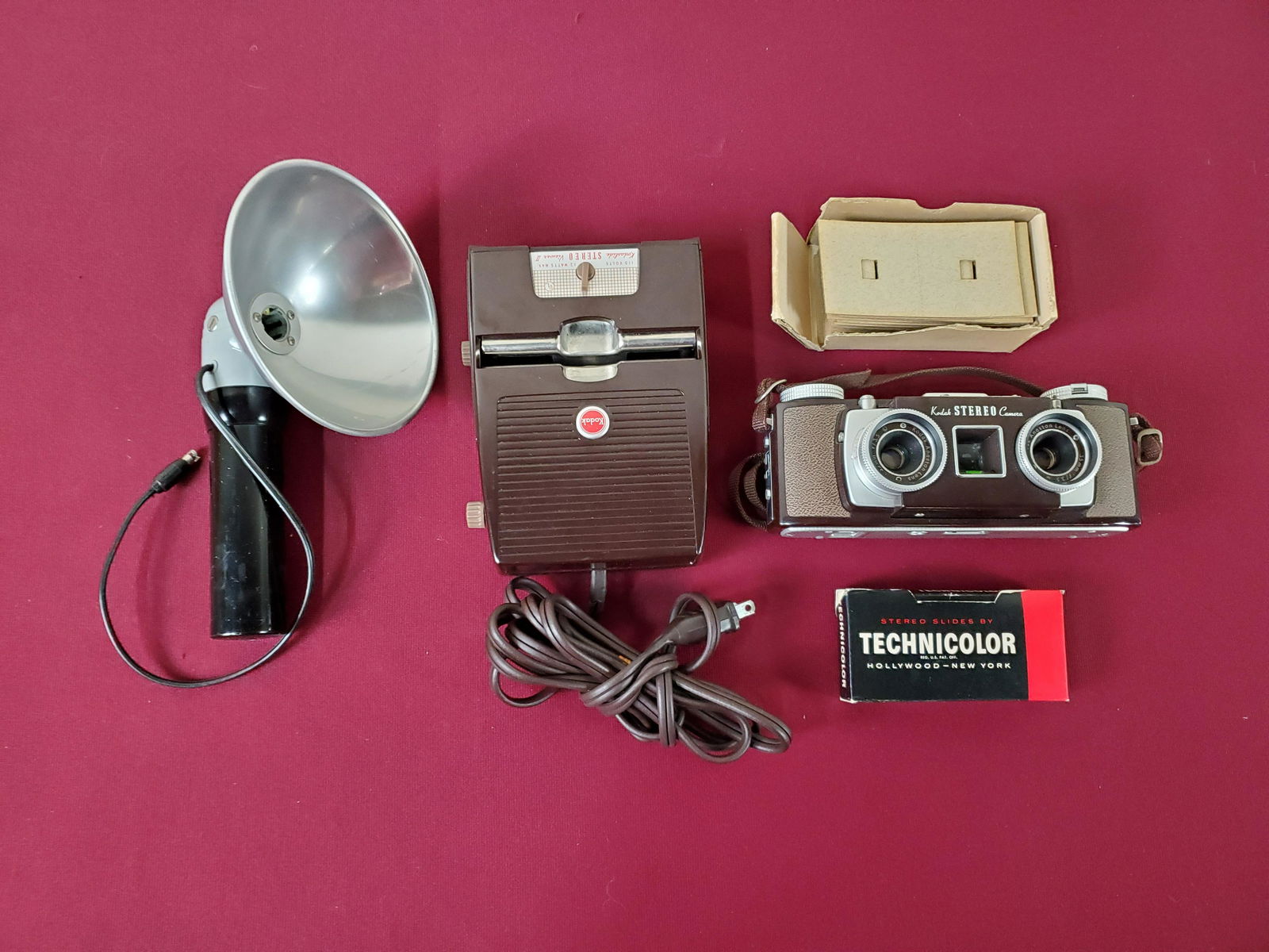 Kodak Stereo Camera and Accessories (1 of 5)