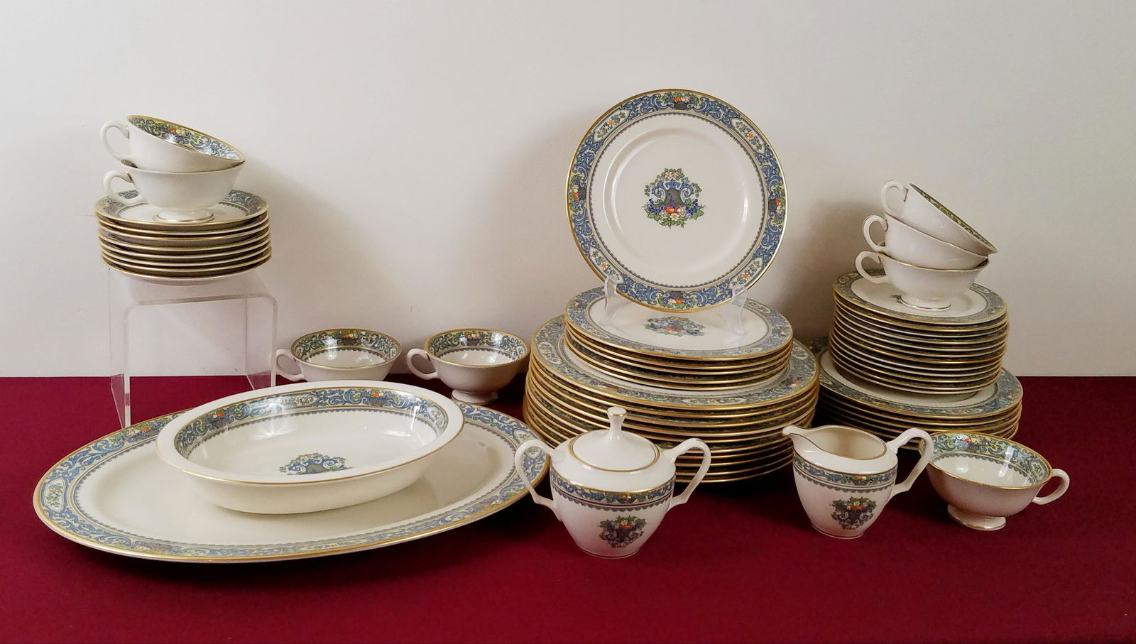 54 Pc "Autumn" Lenox Dinnerware (1 of 3)