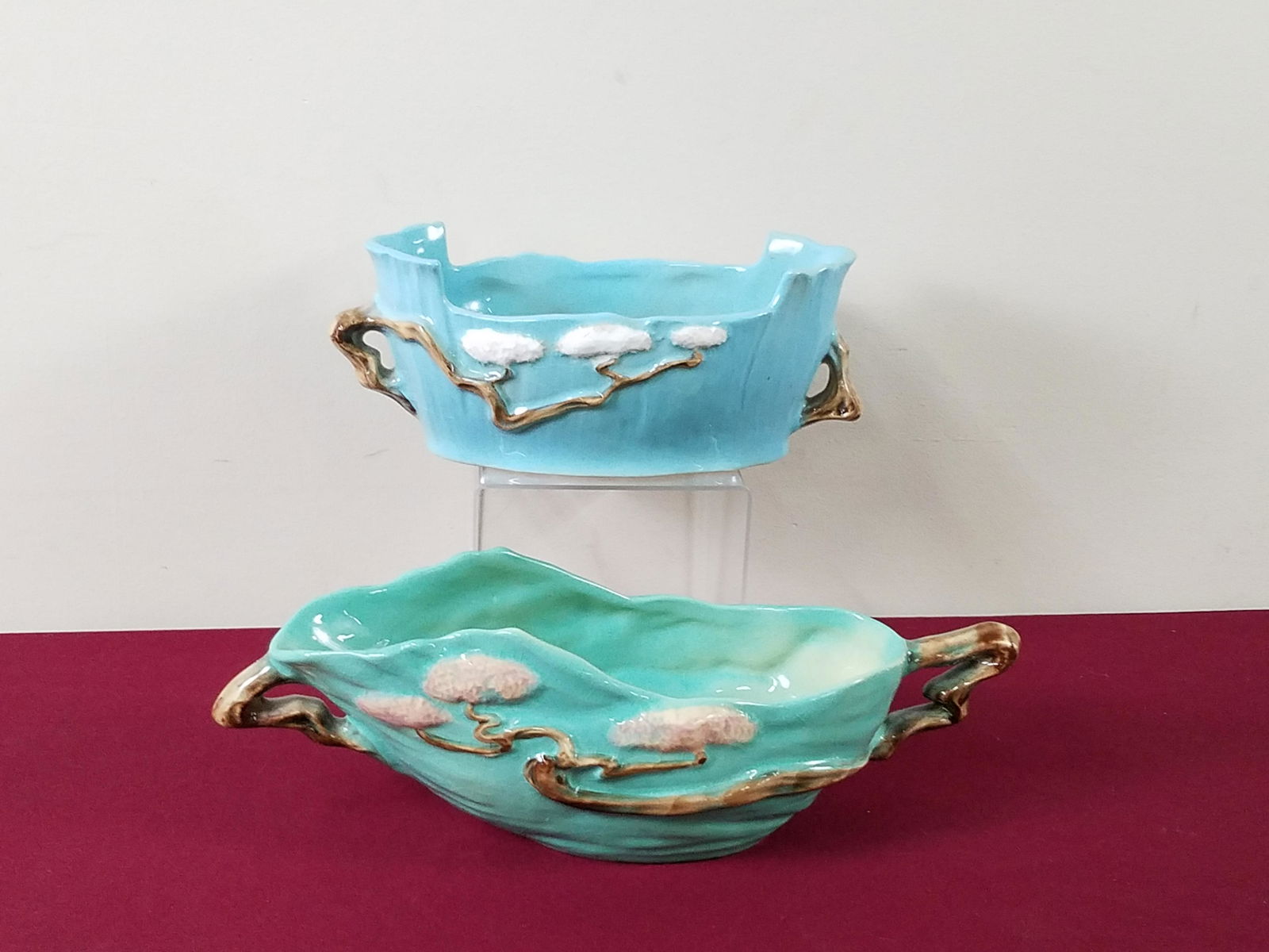 2 Pcs "Ming Tree" Roseville (1 of 3)